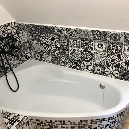 Rosenberg Apartman *